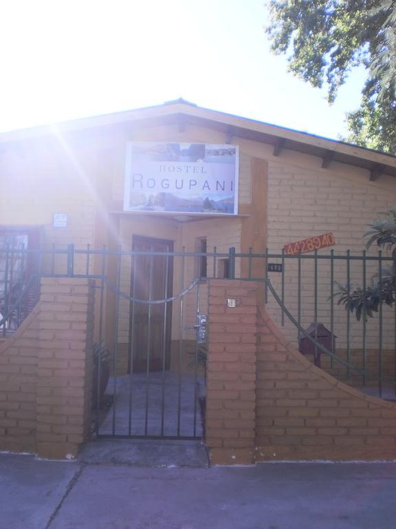 סן רפאל Hostel Rogupani מראה חיצוני תמונה